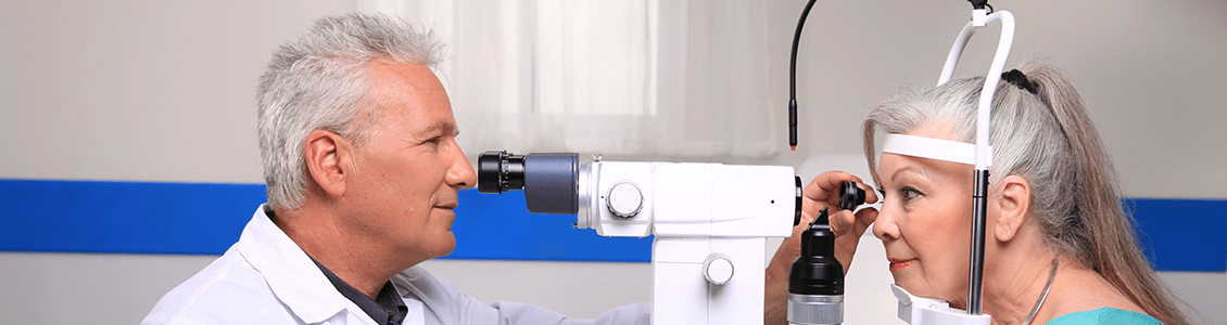 physicians in clinic- desktop2- 1130-300